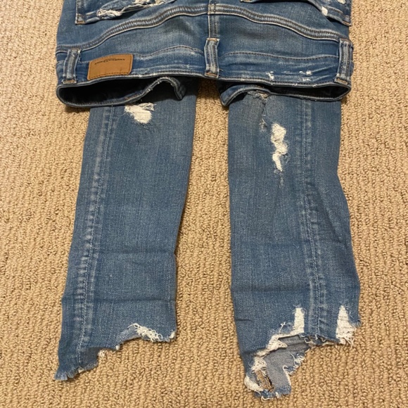 American Eagle High Rise Ripped Jeggging Jeans - Picture 4 of 6